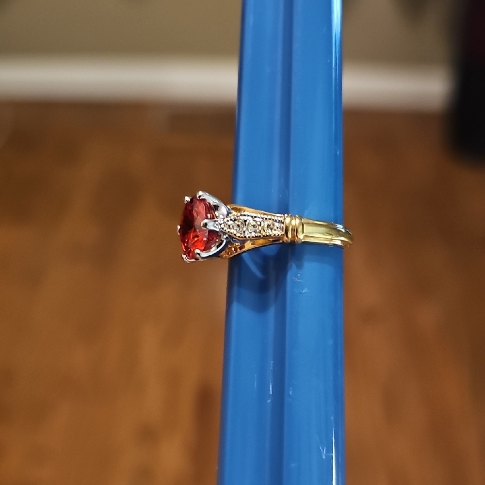 Elegant Gold Ring with Striking Red Fire Stone - Picture 4 of 5